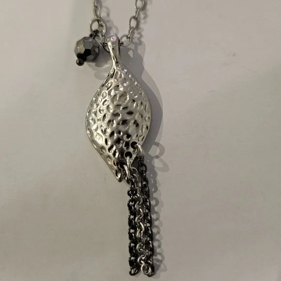 Lia Sophia Necklace - Picture 1 of 3